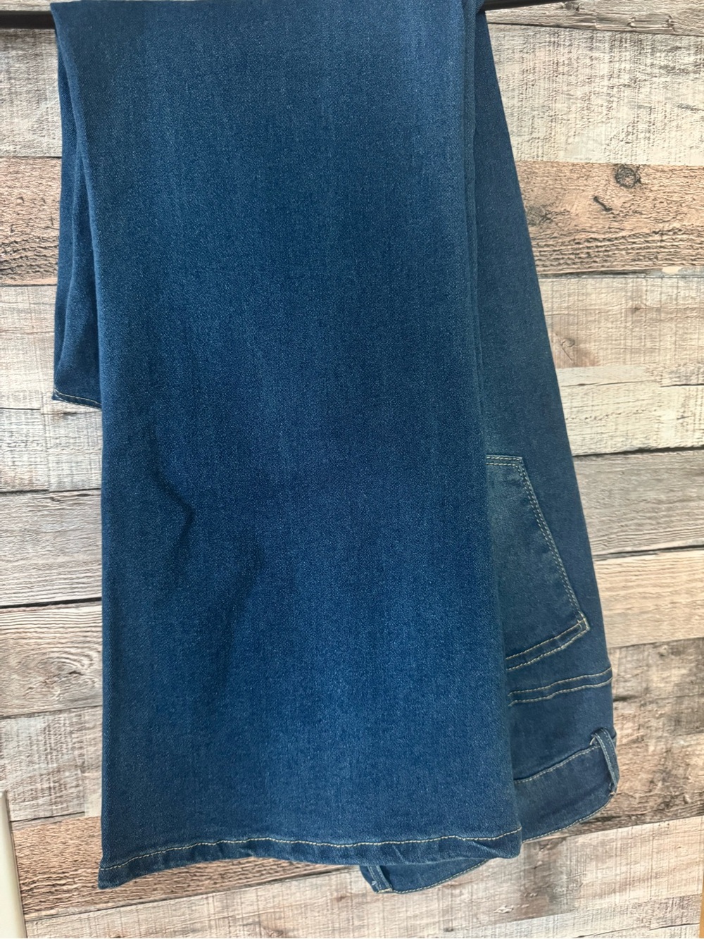 Women's Wide Leg Jeans in Vintage Blue - Picture 3 of 9